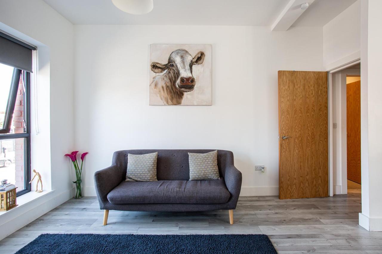 Modern Luxury Apartment, Sleeps 6, Best Location Belfast Exterior photo
